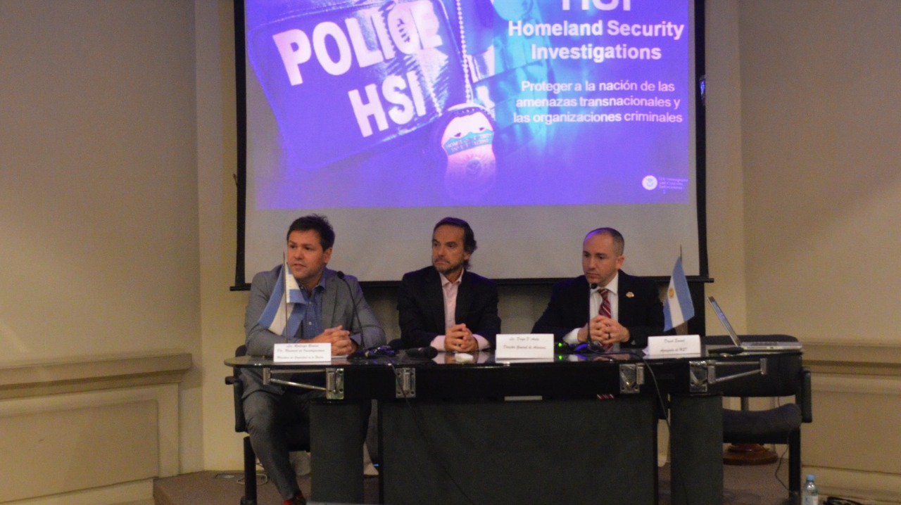 Profundizan la cooperación entre la aduana y el departamento de seguridad nacional de EEUU sobre el comercio ilegal Profundizan la cooperación entre la aduana y el departamento de seguridad nacional de EEUU sobre el comercio ilegal
