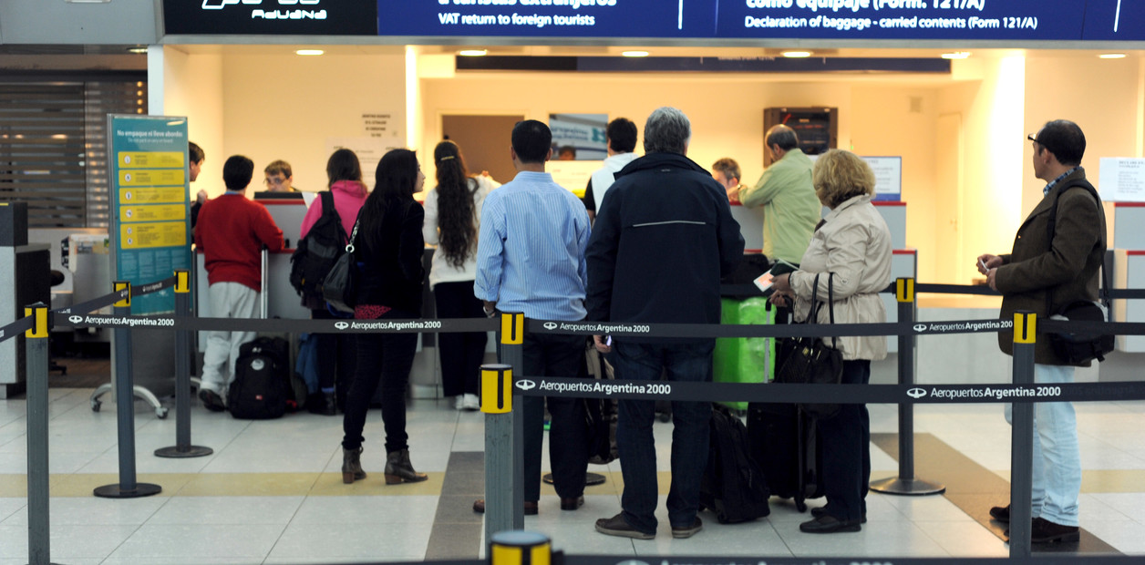 Es oficial: Ya podés comprar afuera y pasar la aduana sin declarar Es oficial: Ya podés comprar afuera y pasar la aduana sin declarar