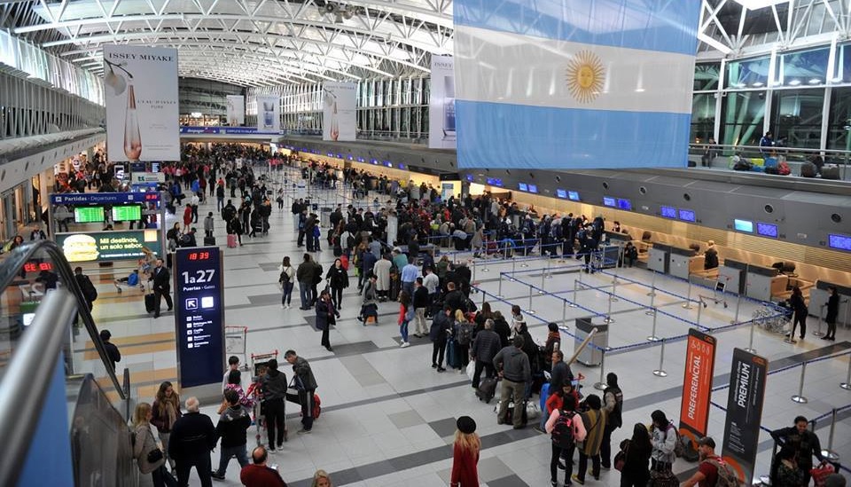 Por la devaluación, ya son más los turistas que llegan al país que los que salen Por la devaluación, ya son más los turistas que llegan al país que los que salen