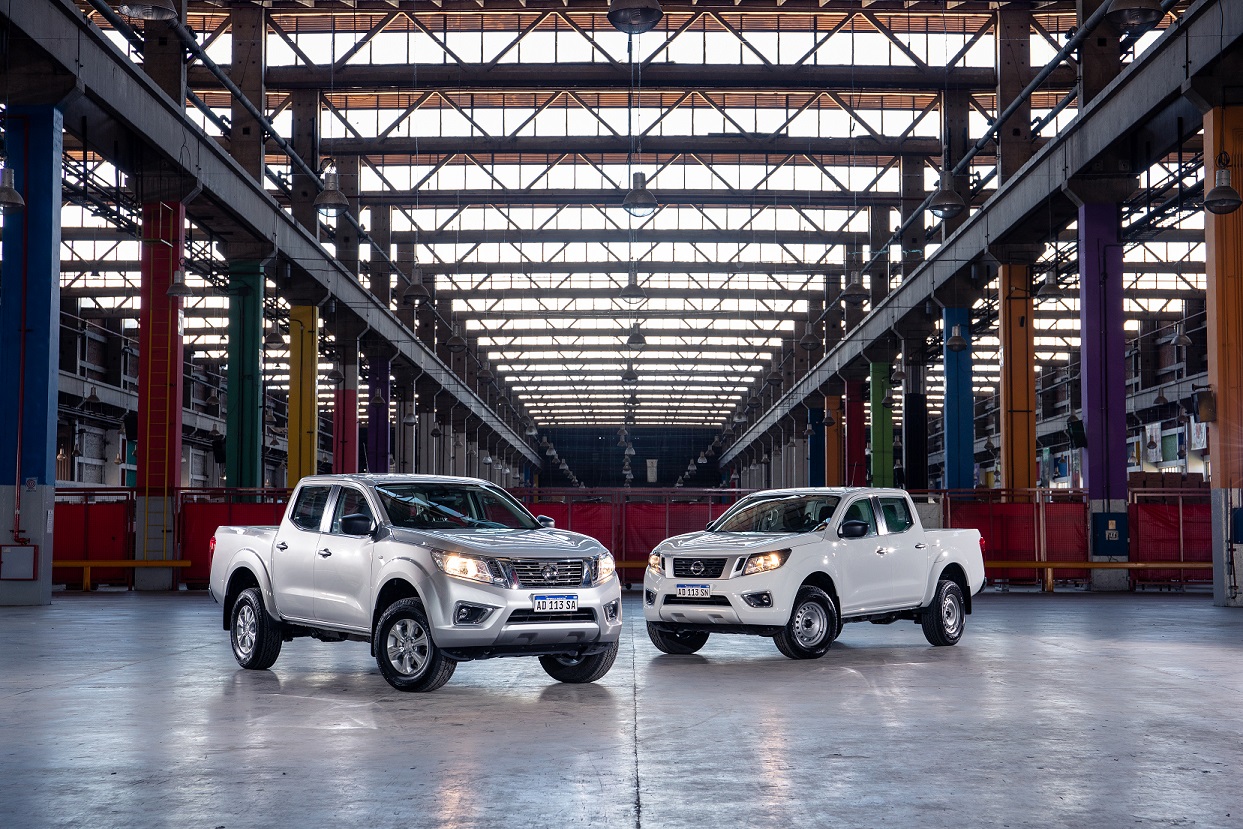 Nissan completa la gama de su pickup Frontier de producción nacional