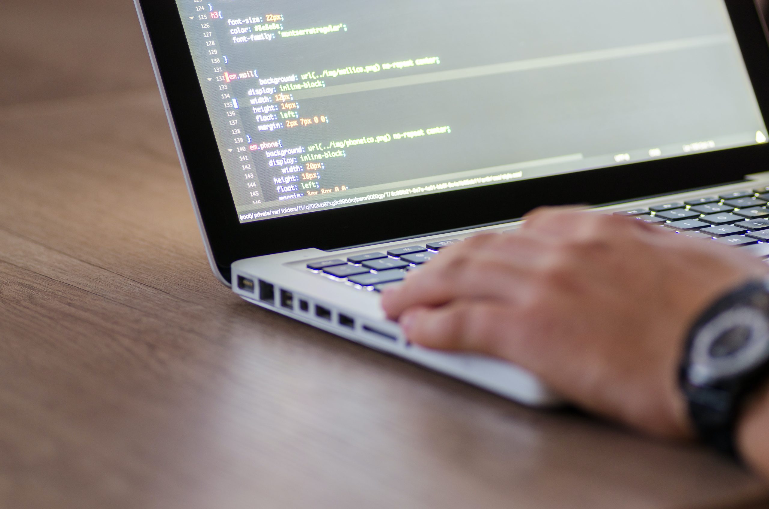 Sector TIC: apuesta a la internacionalización y a diferenciarse con valor agregado Sector TIC: apuesta a la internacionalización y a diferenciarse con valor agregado