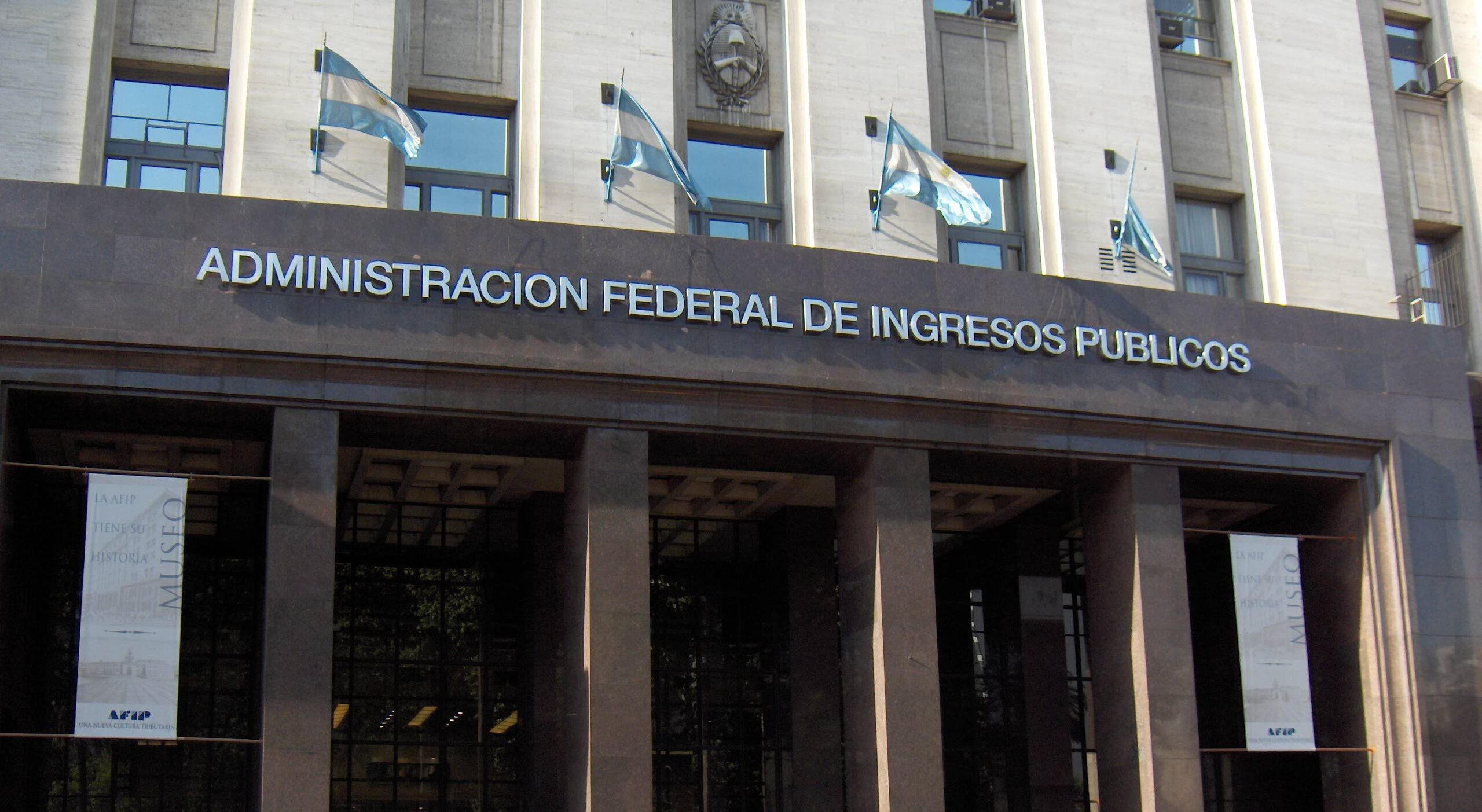 De Ganancias al estacionamiento medido De Ganancias al estacionamiento medido