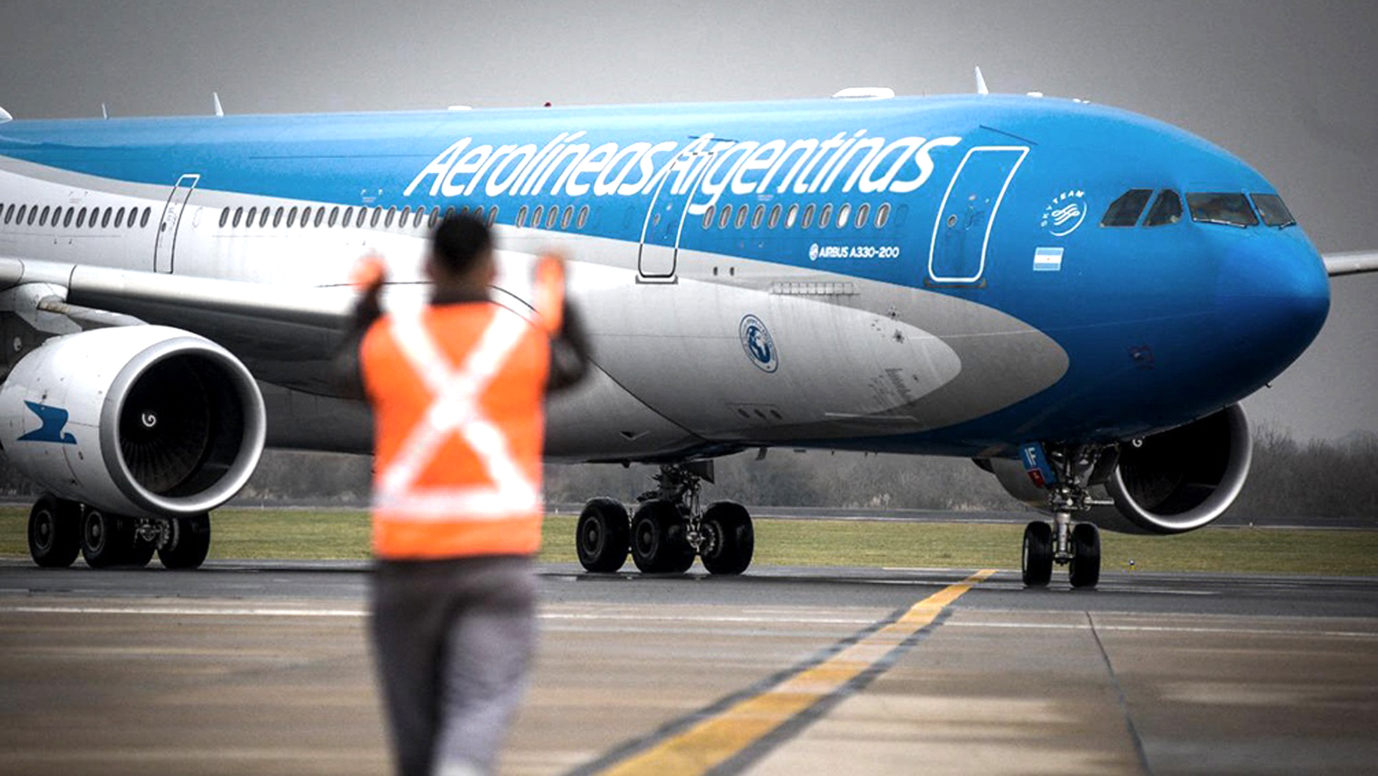 En la vida hay que elegir: Aerolíneas o el bondi del interior En la vida hay que elegir: Aerolíneas o el bondi del interior