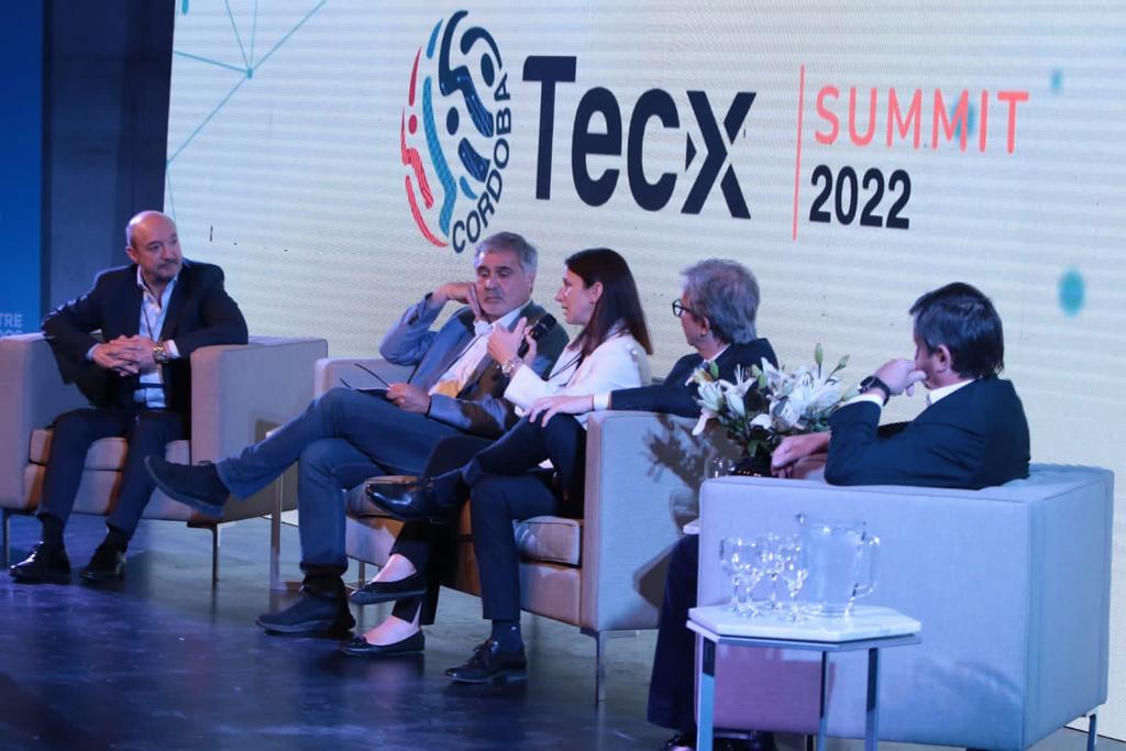 Córdoba y sus claves exportadoras de la Economía del Conocimiento Córdoba y sus claves exportadoras de la Economía del Conocimiento