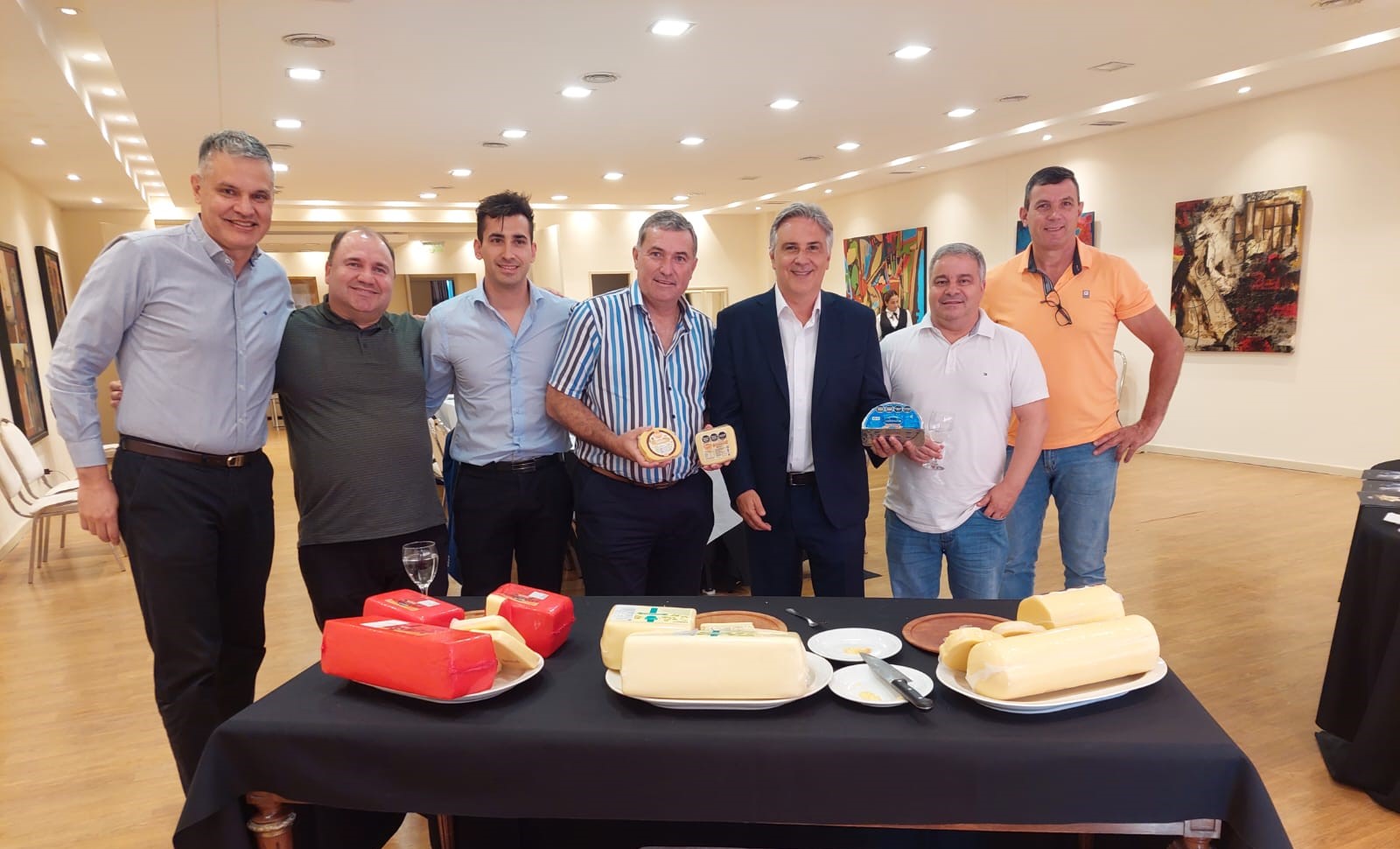 Degustación de quesos cordobeses para importadores de alimentos de Brasil Degustación de quesos cordobeses para importadores de alimentos de Brasil