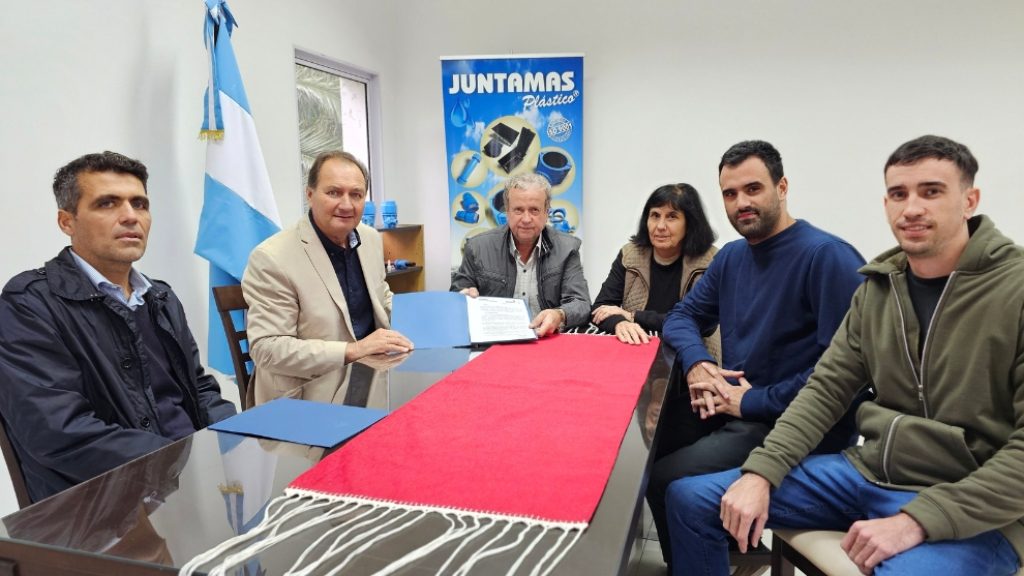 Juntamas Plásticos, de Villa María, recibió los beneficios de la Promoción Industrial Juntamas Plásticos, de Villa María, recibió los beneficios de la Promoción Industrial