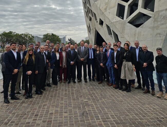 Santa Fe le propone a Córdoba ganar  competitividad con sus puertos públicos