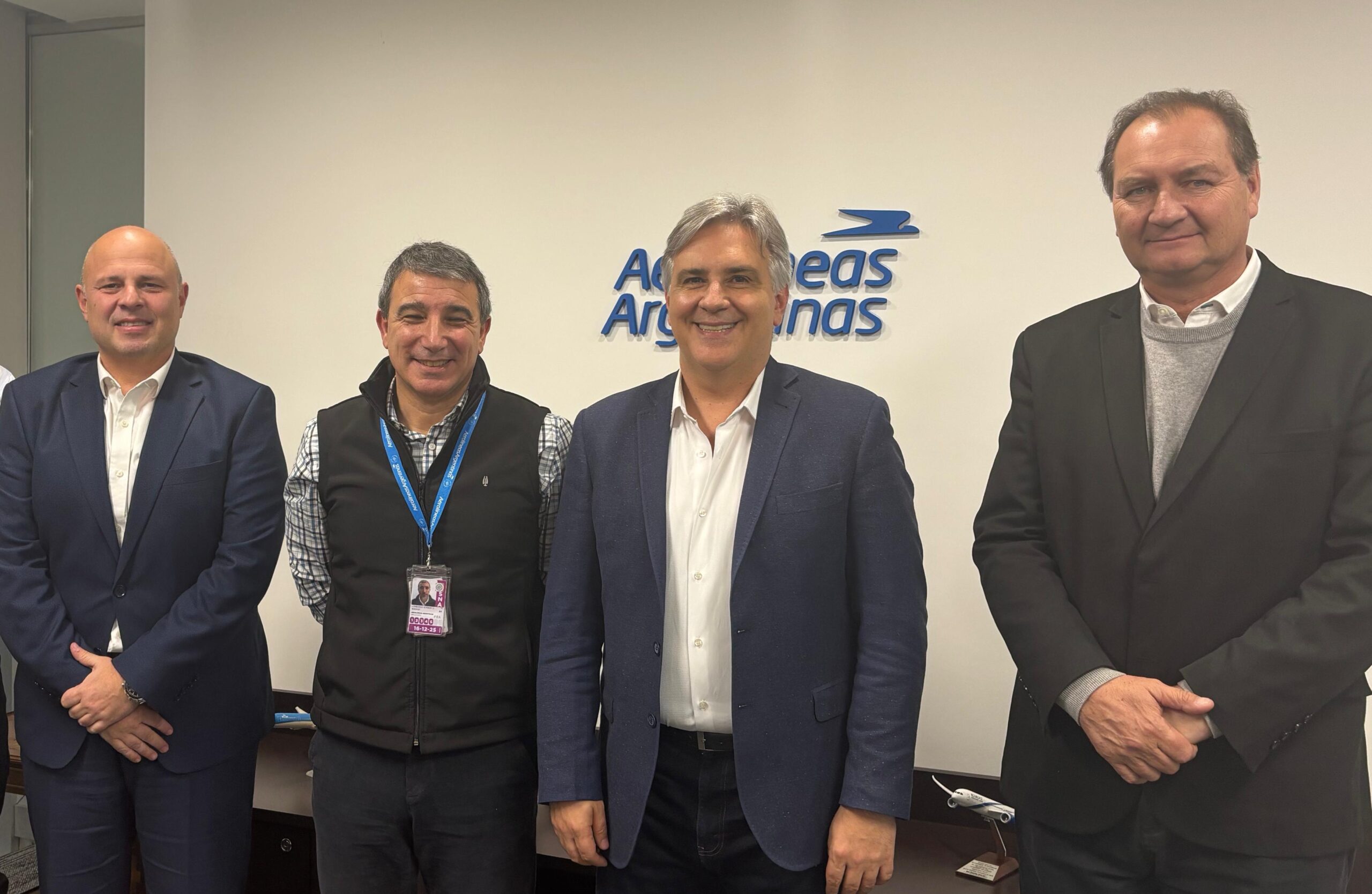 Llaryora se reunió con el presidente de Aerolíneas Argentinas Llaryora se reunió con el presidente de Aerolíneas Argentinas